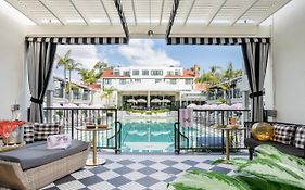 The Lafayette Hotel Swim Club & Bungalows San Diego
